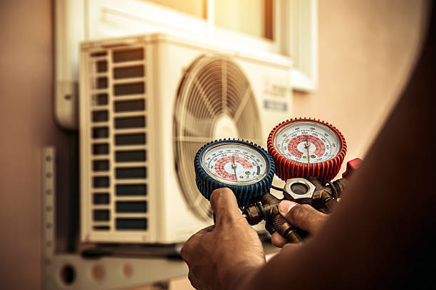 Professional Hvac Maintenance technician working in Oneco, FL